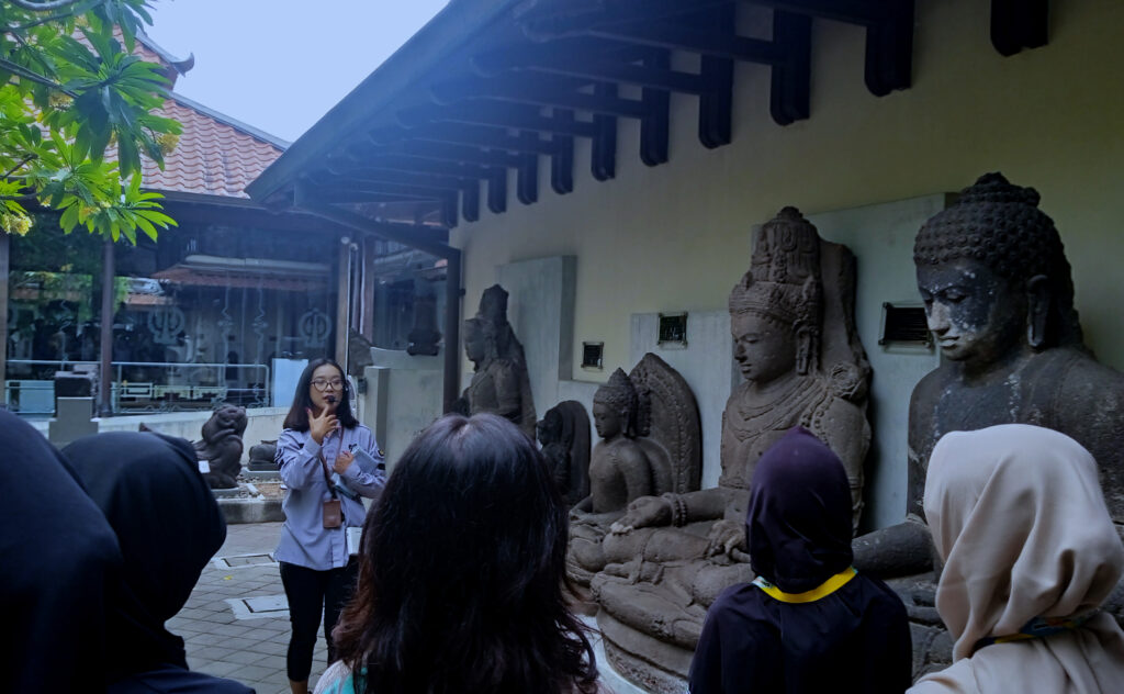 Jogja Heritage Track Sebagai Wisata Sejarah yang Bikin Nagih! 4 jogja heritage track
bus jogja heritage
bus jogja heritage track
bus wisata jogja heritage
cara naik jogja heritage track
heritage track jogja
jogja heritage track harga
jogja heritage track harga tiket
tarif jogja heritage track